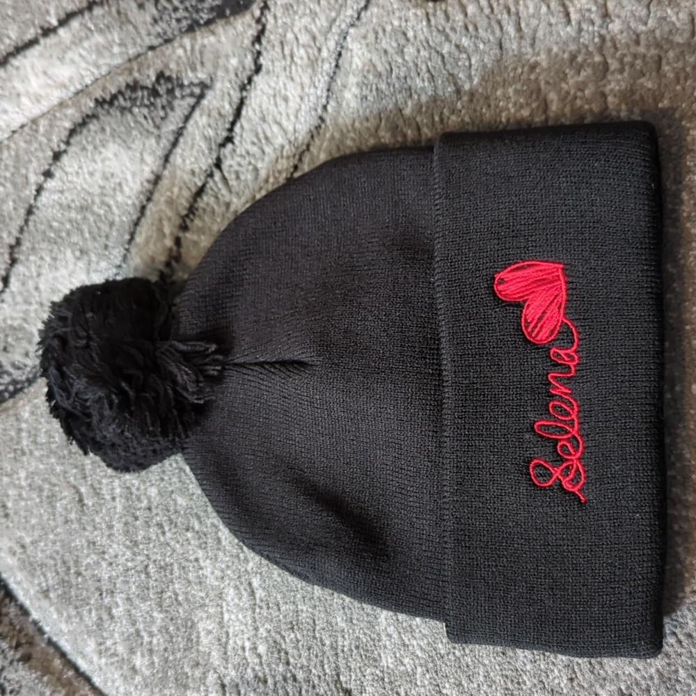 Selena Gomez Holiday scribble Beanie brand new